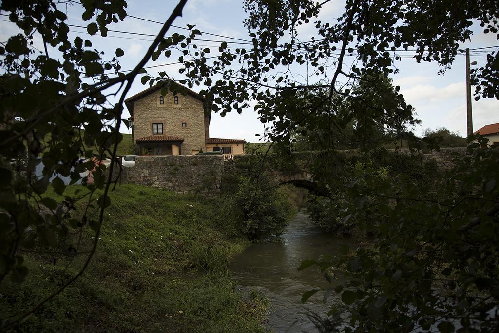 Trisileja En Puente Romano Toñanes Esterno foto
